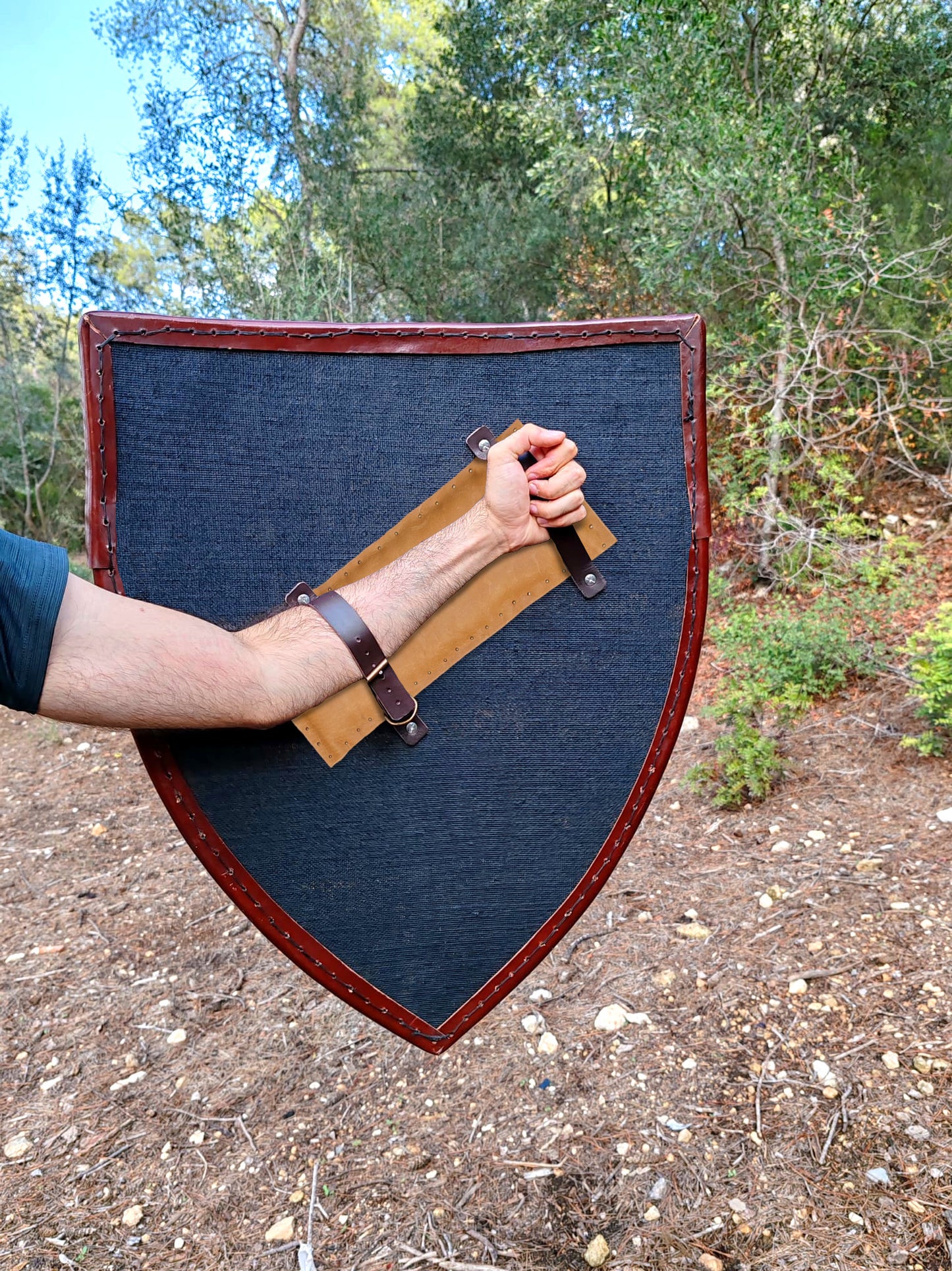 Escudo medieval funcional (Buhurt, LARP)